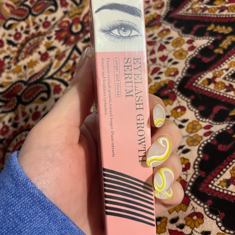 Nourishing Eyelash Growth 👁